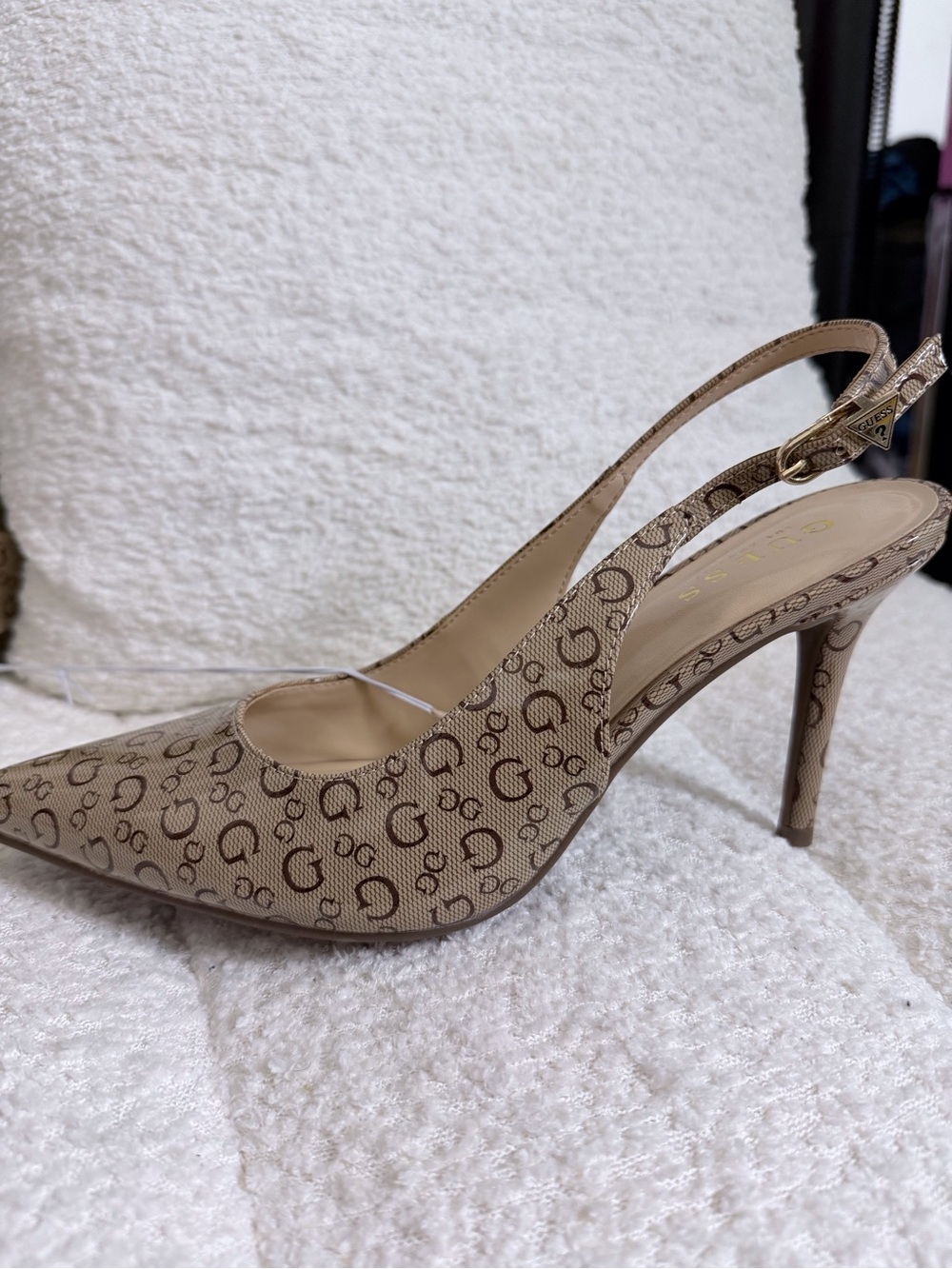 Guess Beige Logo-Print Slingback Stiletto Pumps
